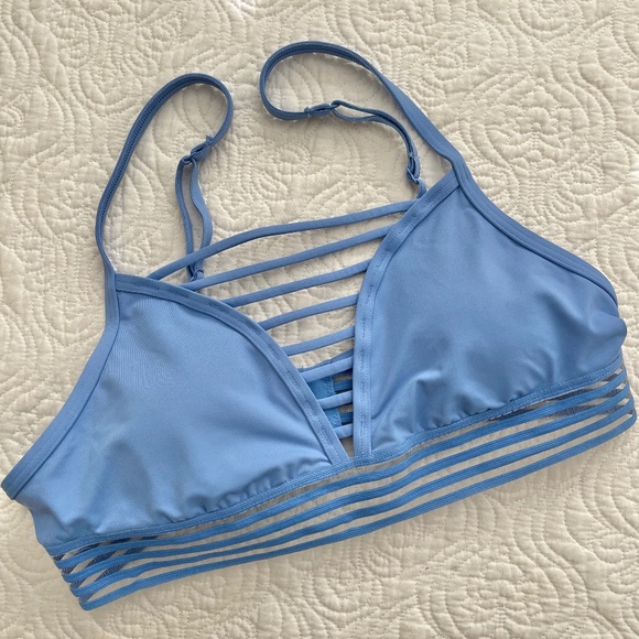 PINK Victoria's Secret Other - Victoria’s Secret PINK Ultimate Lightly Lined Strappy Sports Bra Size 32B